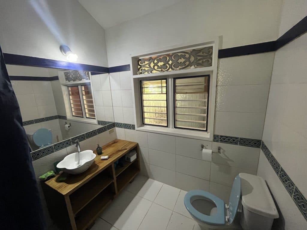 Villa Inti tropical three-bedroom home for sale steps from the beach in Big Creek, Isla Colón — photo 8