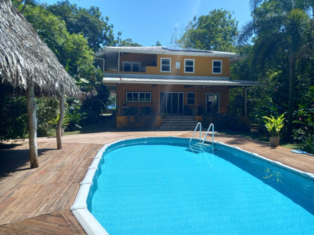 Three-bedroom home for sale near the surf at Playa Bluff, Isla Colón, Bocas del Toro — photo 7