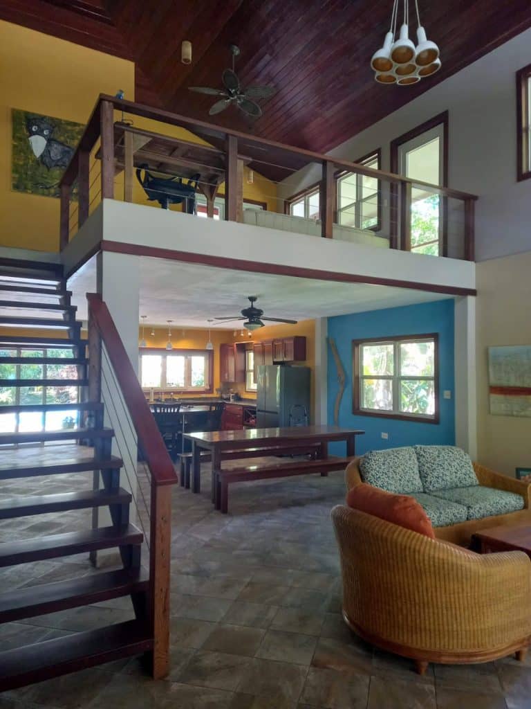 Three-bedroom home for sale near the surf at Playa Bluff, Isla Colón, Bocas del Toro — photo 10