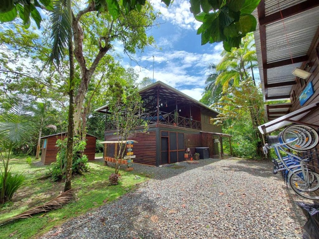 Airbnb-ready 280 m² home on fenced grounds for sale in Big Creek, Isla Colón — photo 32