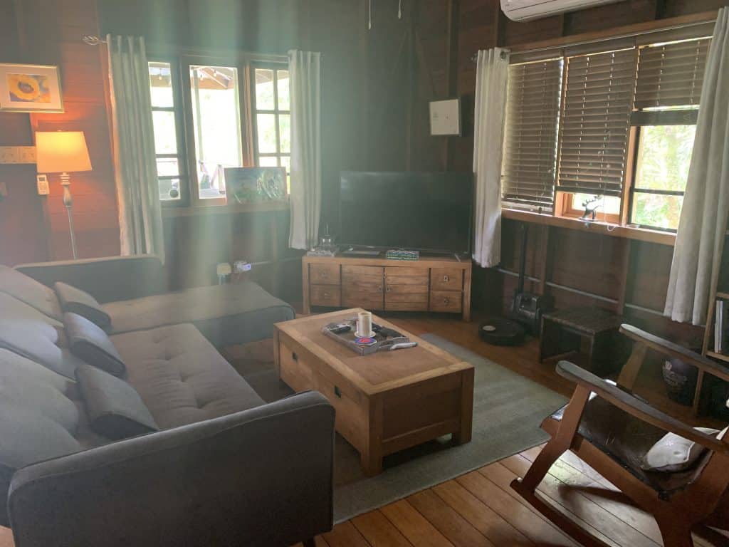 Airbnb-ready 280 m² home on fenced grounds for sale in Big Creek, Isla Colón — photo 6