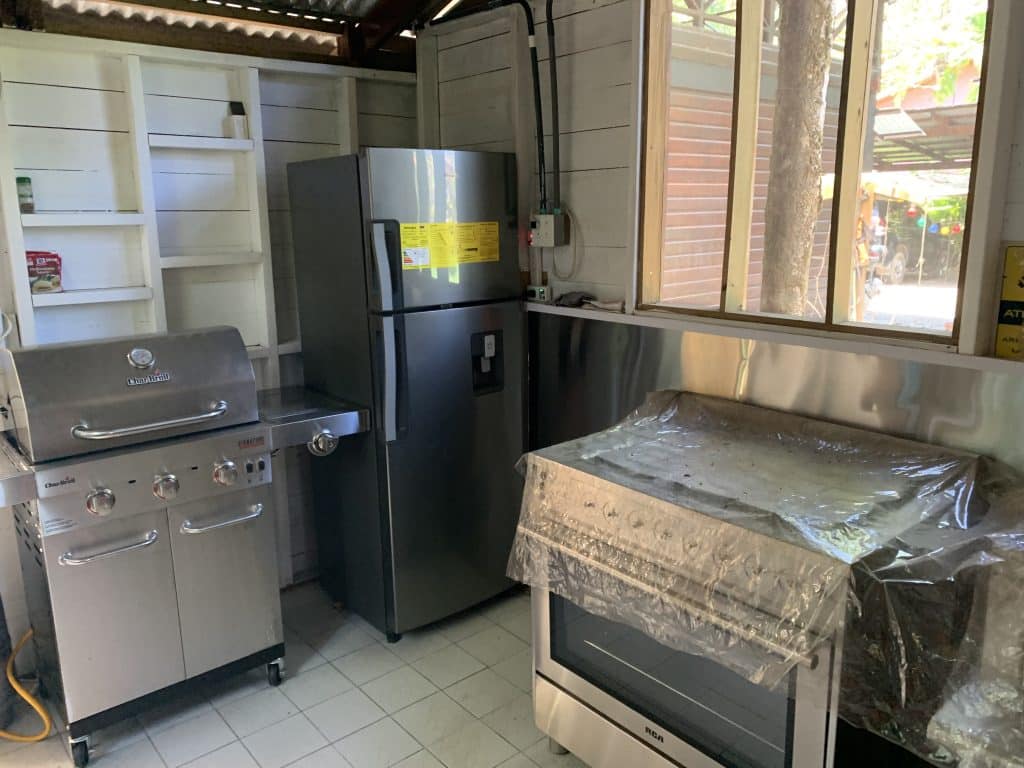 Airbnb-ready 280 m² home on fenced grounds for sale in Big Creek, Isla Colón — photo 16