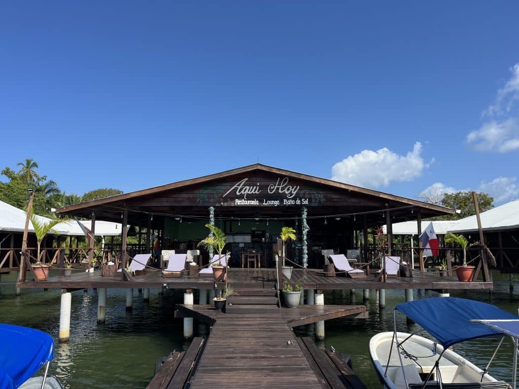 Overwater resort with seven suites for sale on Isla Solarte, Bocas del Toro — photo 4