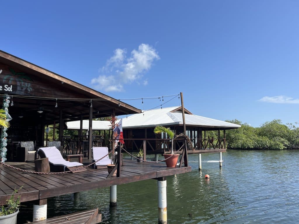 Overwater resort with seven suites for sale on Isla Solarte, Bocas del Toro — photo 5