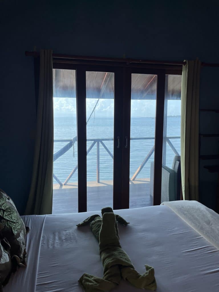 Overwater resort with seven suites for sale on Isla Solarte, Bocas del Toro — photo 34