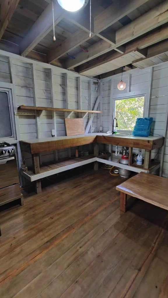 Off-grid cabin and titled land for sale on Isla Solarte, Bocas del Toro — photo 11