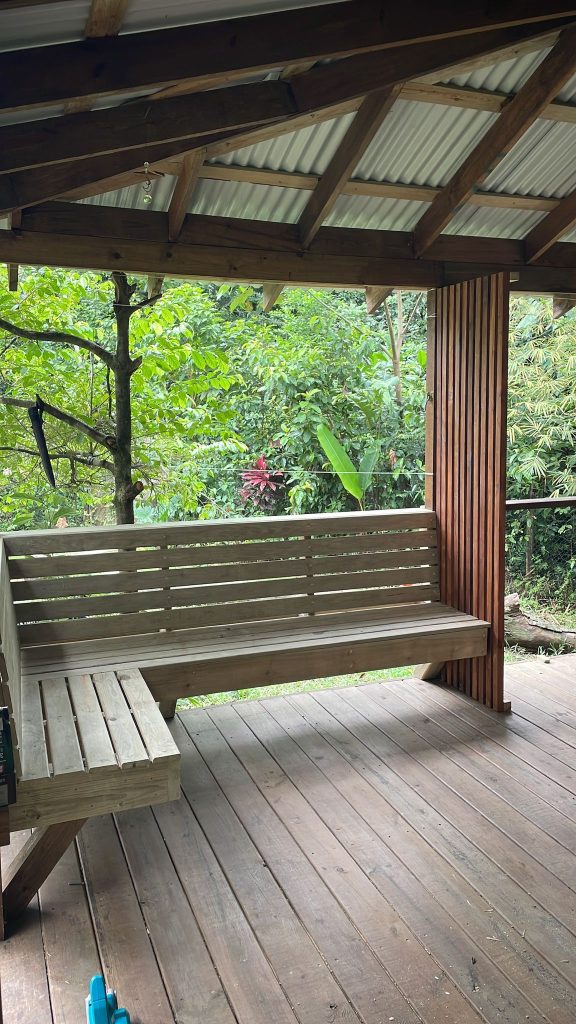 Off-grid cabin and titled land for sale on Isla Solarte, Bocas del Toro — photo 3