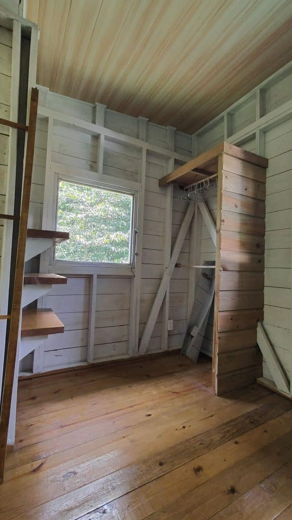 Off-grid cabin and titled land for sale on Isla Solarte, Bocas del Toro — photo 4