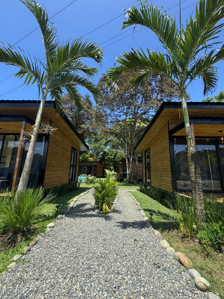 Five-bungalow income property with pool for sale in Big Creek, Bocas del Toro — photo 13