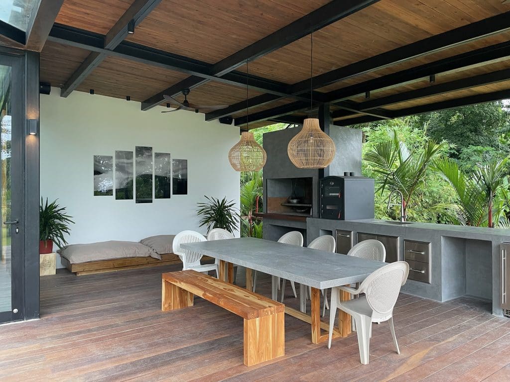Luxury ocean-view home for sale at Paunch Beach, Isla Colón, Bocas del Toro — photo 10